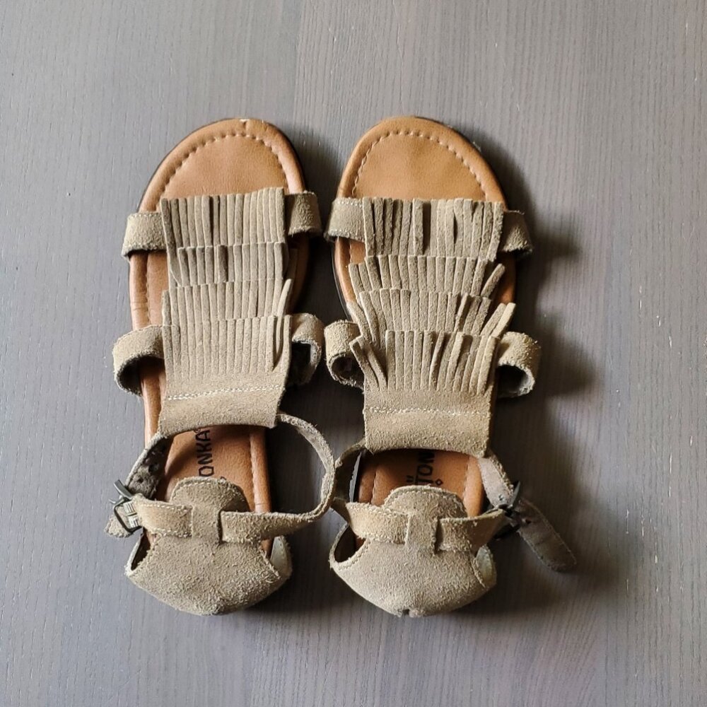 Minnetonka Maui Fringe Suede/Leather Sandals